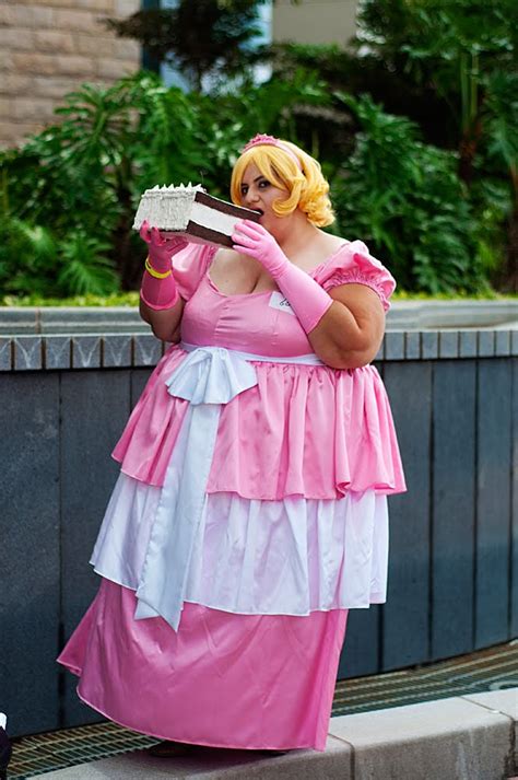 chubby cosplayer